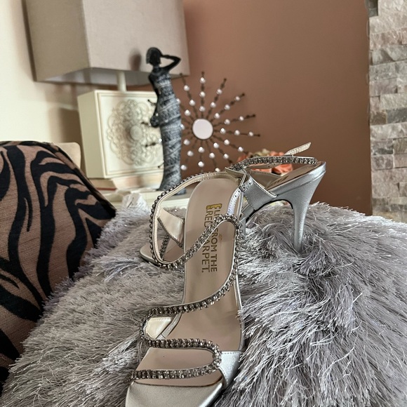 4in heels in silver w/rhinestones. Leather bottom manmade upper never worn! - Picture 5 of 5